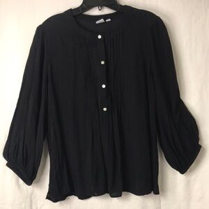 Gap Women’s Blouse Black L Pin Tuck 4 Button Front Lightweight Flowy Full sleeve
